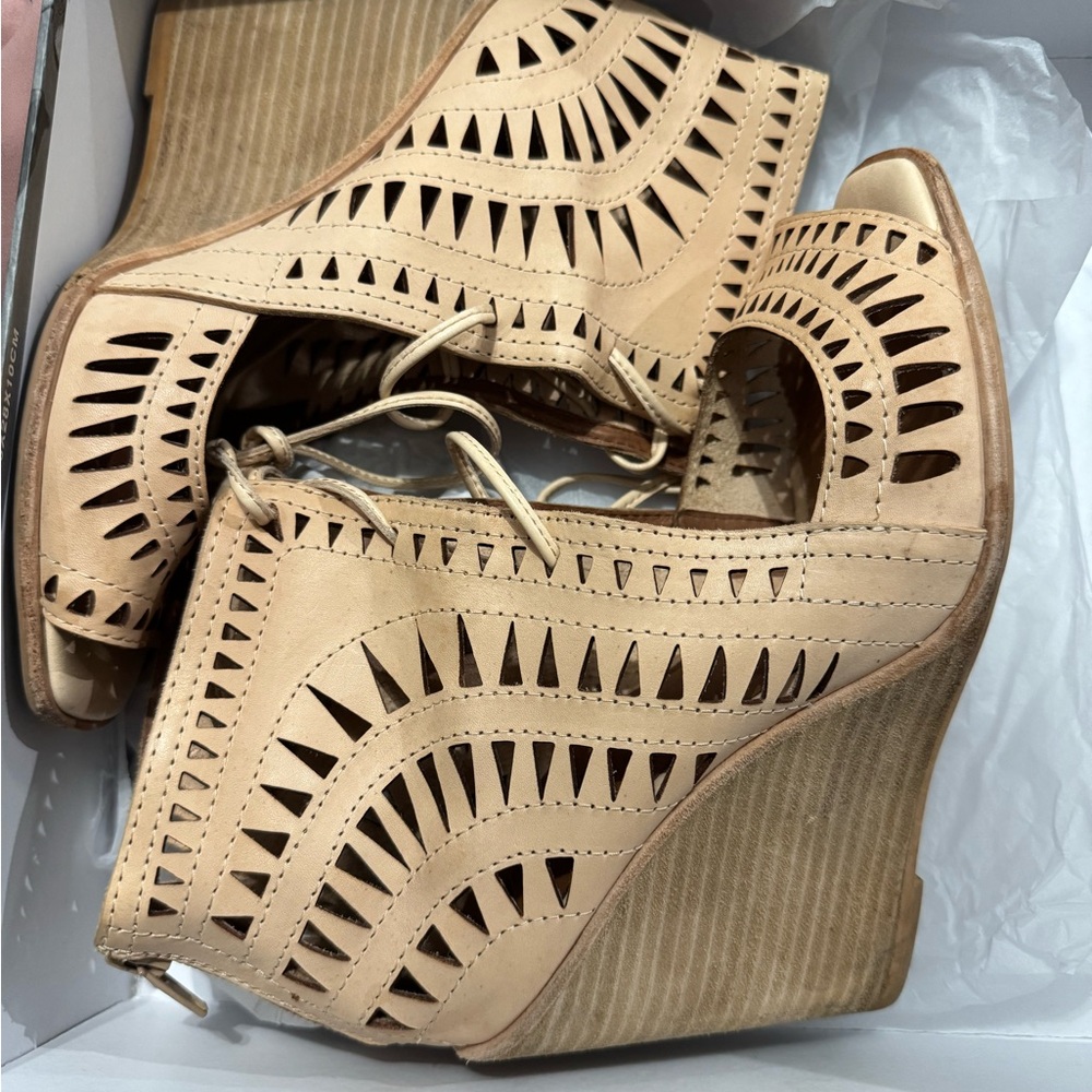 Rodillo Hi-Wedge size 7.5 - Jeffrey Campbell!